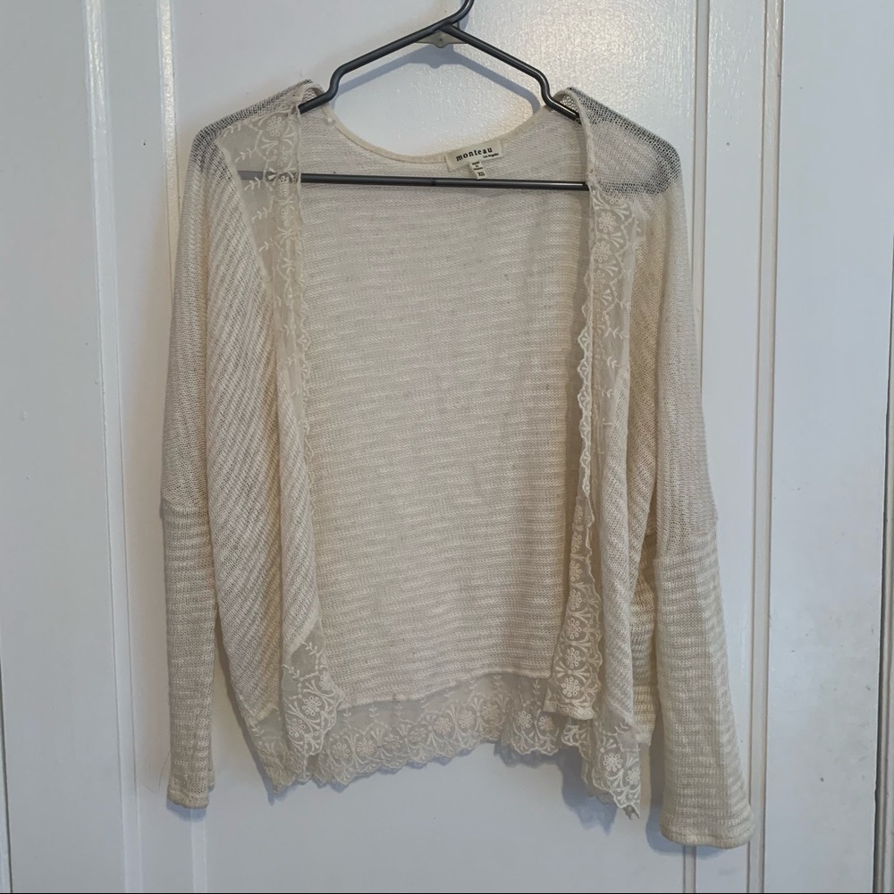 White knot cardigan with lace detail